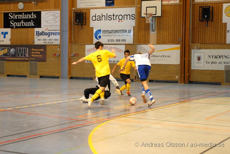 DSC_0039.JPG - Under söndagen spelades den årliga  Näsbycupen i Nyköpings sporthall. 8 herrlag från Nyköping var med och spelade i cupen. Segrarna av Näsbycupen blev  Blev IK Tun. Ett stort grattis till dem!IFK Nyköping - Sjösa