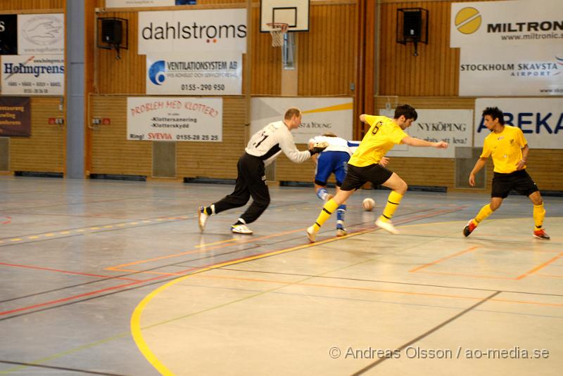 DSC_0041.JPG - Under söndagen spelades den årliga  Näsbycupen i Nyköpings sporthall. 8 herrlag från Nyköping var med och spelade i cupen. Segrarna av Näsbycupen blev  Blev IK Tun. Ett stort grattis till dem!IFK Nyköping - Sjösa