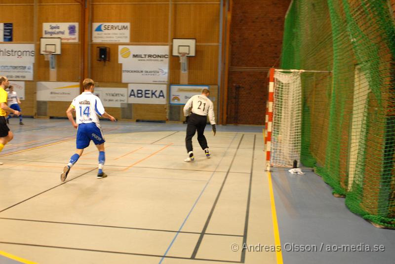 DSC_0047.JPG - Under söndagen spelades den årliga  Näsbycupen i Nyköpings sporthall. 8 herrlag från Nyköping var med och spelade i cupen. Segrarna av Näsbycupen blev  Blev IK Tun. Ett stort grattis till dem!IFK Nyköping - Sjösa