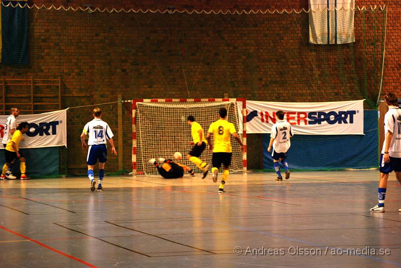 DSC_0073.JPG - Under söndagen spelades den årliga  Näsbycupen i Nyköpings sporthall. 8 herrlag från Nyköping var med och spelade i cupen. Segrarna av Näsbycupen blev  Blev IK Tun. Ett stort grattis till dem!IFK Nyköping - Sjösa