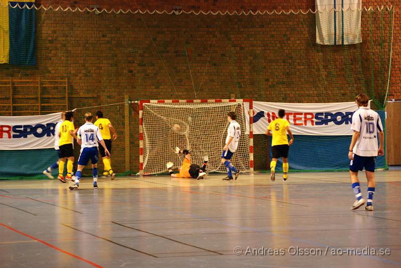 DSC_0074.JPG - Under söndagen spelades den årliga  Näsbycupen i Nyköpings sporthall. 8 herrlag från Nyköping var med och spelade i cupen. Segrarna av Näsbycupen blev  Blev IK Tun. Ett stort grattis till dem!IFK Nyköping - Sjösa