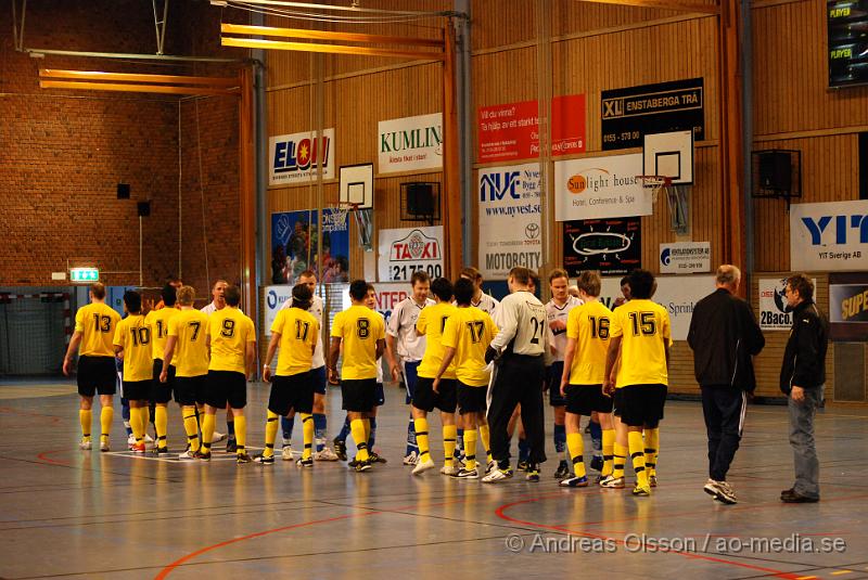 DSC_0076.JPG - Under söndagen spelades den årliga  Näsbycupen i Nyköpings sporthall. 8 herrlag från Nyköping var med och spelade i cupen. Segrarna av Näsbycupen blev  Blev IK Tun. Ett stort grattis till dem!Ifk Nyköping - Sjösa