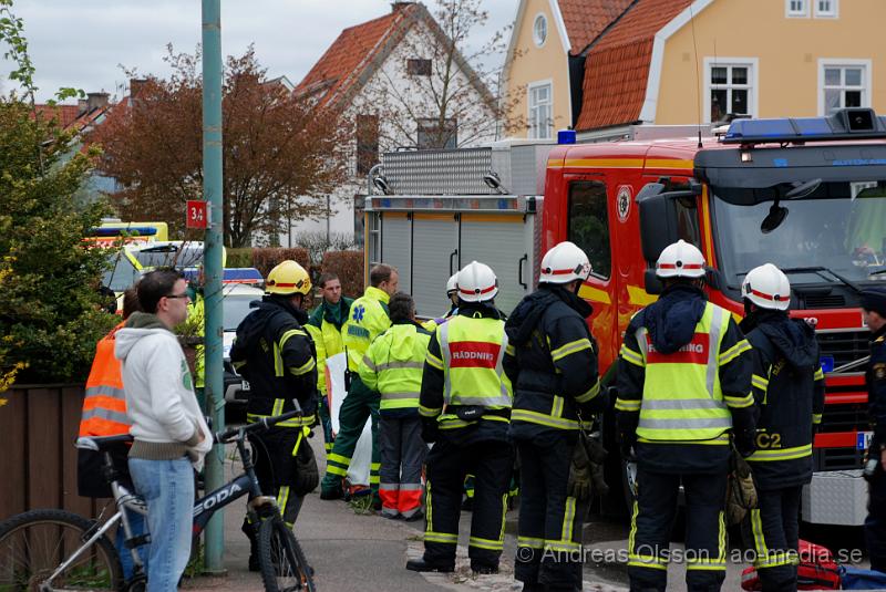 DSC_0142.JPG - Vid 19,20 kolliderade en personbil och en moped på änggatan i Åstorp. Moped föraren fick lindrigare skador.