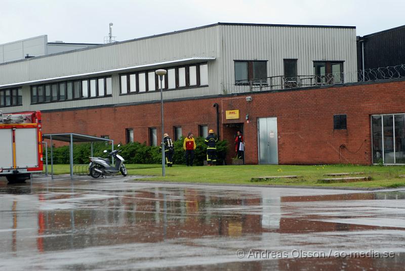 DSC_0001.JPG - Vid 13.00 larmades räddningstjänsten till DHL där man hade ett automatlarm. Där syntes inget utanför, och det startade troligen pga strömavbrottet som var samtidigt i Klippan under den tiden. Även på Snyggatorpskolan gick där ett automatlarm.