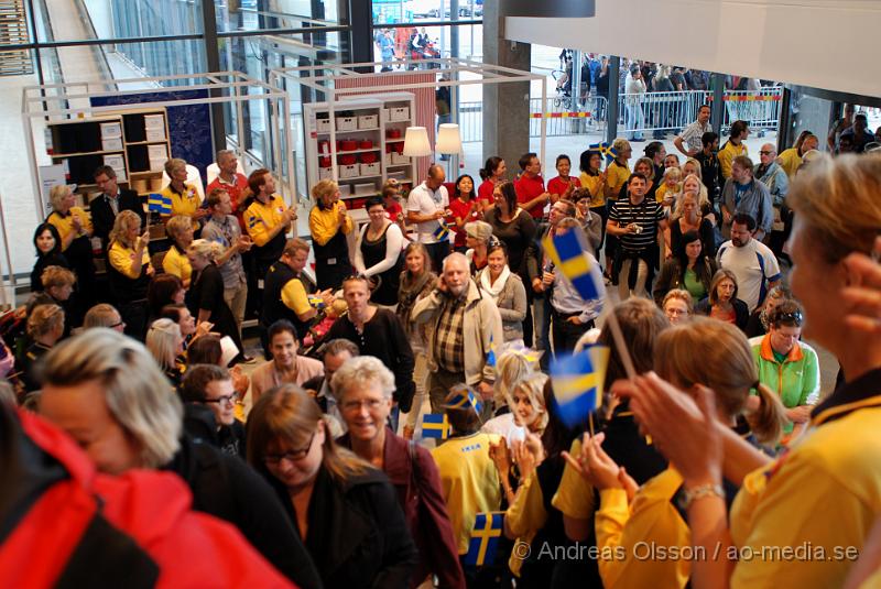 DSC_1251.JPG - Invigningen av världens nyaste Ikea i Helsingborg!Vid ingången.