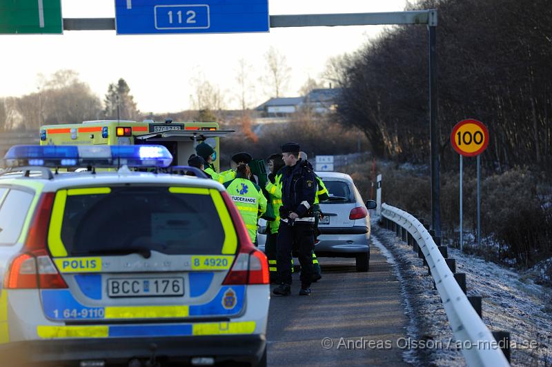 _DSC3151.JPG - Vid 9:30 tiden kom larmet om en trafikolycka lite utanför Åstorp. Där det rörde sig om en personbil som hade krockat med en djurtransport med grisar. Minst en person fick föras till sjukhuset. Skadeläget för transporten och grisarna är ännu oklart.