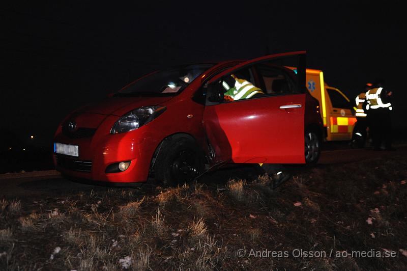 _DSC4803.JPG - Vid 18,30 larmades räddningstjänsten till en trafikolycka utanför åstorp. Minst en person fördes till sjukhus med ambulans. Den ena bilen tillhörde hemtjänsten i Åstorp.