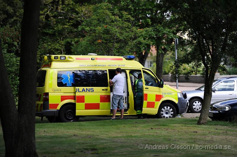 _DSC1078.JPG - Vid 11.50 larmades Ambulans till Marknadsvägen i klippan vid parken där en person hade blivit hundbiten. Skadorna på den drabbade är oklar.