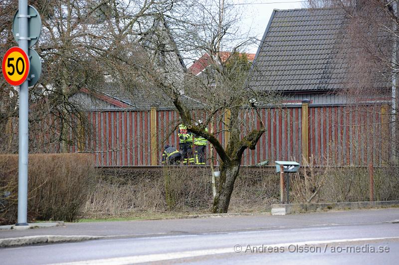 _DSC7293.JPG - Vid 13 tiden larmades räddningstjänsten, ambulans och polis till järnvägs övergången vid ladugårdsvägen där en person blivit påkörd av tåget. Personen avled på platsen av sina skador. Omständigheterna kring olyckan är oklar.