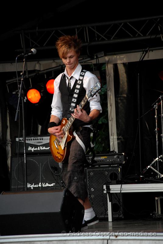 DSC_0008..JPG - Relax festivalen i Ängelholm - Tobias och hans band.