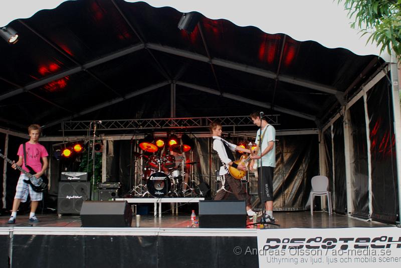 DSC_0079.JPG - Relax festivalen i Ängelholm - Tobias och hans band.