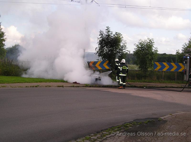 P1016579.JPG - Vid 19,30 tiden Larmades Räddningstjänst och ambulans till Klippan. Det var en motorcykel som hade kört och vält och börjat brinna. Föraren klarade sig utan skador!