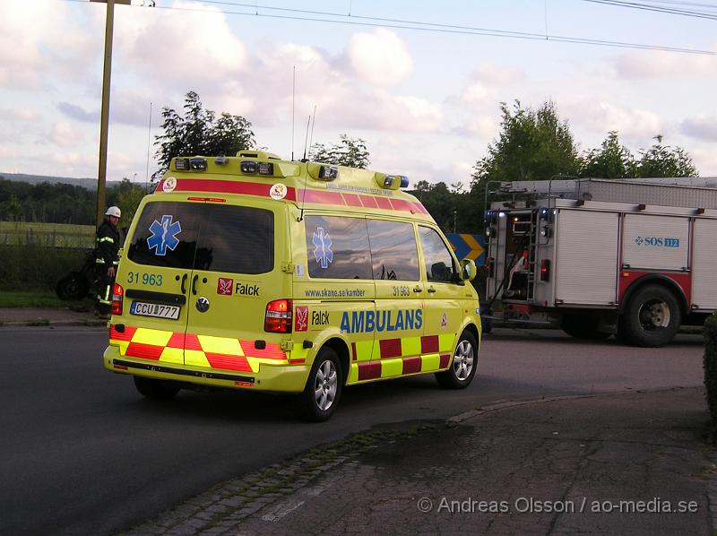 P1016588.JPG - Vid 19,30 tiden Larmades Räddningstjänst och ambulans till Klippan. Det var en motorcykel som hade kört och vält och börjat brinna. Föraren klarade sig utan skador!